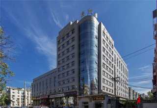 广东四层锁领服装穿搭